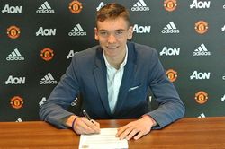 Tin bóng đá MU 10/10: Juve muốn đổi người lấy Pogba. MU chốt cho Solskjaer mua 4 tân binh