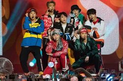 Bản tin Kpop: BTS tới Ả Rập chuẩn bị cho concert lịch sử, Blackpink có thực sự đến trễ trong sự kiện có David Beckham?