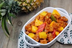 Gà giòn sốt dứa khiến cả nhà ăn mãi không chán