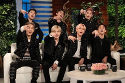 SuperM ghi điểm với Knet tại sân khấu Ellen Show: Tưởng không hay nhưng lại hay không tưởng