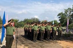Tuổi trẻ Bộ Tư lệnh Cảnh vệ tri ân các anh hùng, liệt sỹ CAND