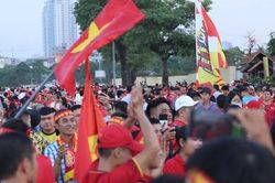 'Chảo lửa' Mỹ Đình đỏ rực trước trận Việt Nam - Malaysia
