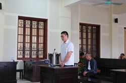 Tiện tay xách ma túy kiếm lời, người đàn ông lĩnh án 20 năm tù