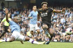 Khi Man City tự đâm sau lưng...