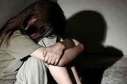 Ông nội 'hờ' nhiều lần dụ dỗ xâm hại bé gái 6 tuổi