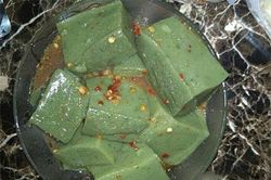Kỳ lạ món đậu phụ màu xanh, bốc mùi thối người Trung Quốc xếp hàng mua