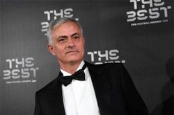 Từ chối Lyon, HLV Mourinho đã có bến đỗ mới tại Ngoại hạng Anh?