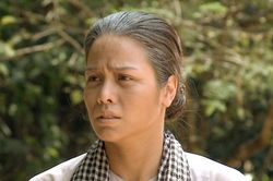 Bị soi chuyện xào rau sống, để diễn vai 'nhai như nhai cỏ' trong phim, Nhật Kim Anh nói gì?