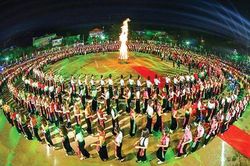 Xòe Thái dưới góc nhìn hội nhập