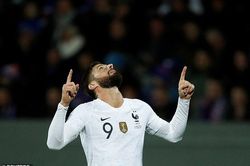 Giroud bừng sáng, Pháp thắng nghẹt thở Iceland