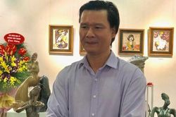 Họa sĩ Phan Thanh Sơn 'chơi đất' qua 100 tác phẩm gốm