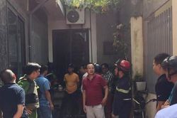 Nam thanh niên Hà Nội đổ xăng lên người, định tự thiêu