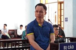 Hiếp dâm nữ sinh lớp 8, thầy giáo lĩnh án 8 năm 6 tháng tù