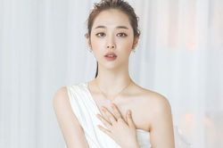 Fans Việt và châu Á bàng hoàng trước tin Sulli qua đời ở tuổi 25