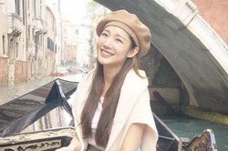 'Nữ hoàng dao kéo' Park Min Young hóa nàng thơ tại thiên đường của sự lãng mạn