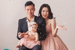 Quế Ngọc Hải chúc mừng sinh nhật vợ ngay trước đại chiến với Indonesia
