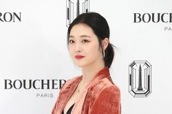 Bị dân mạng bình luận ác ý, Sulli từng cầu cứu công ty quản lý