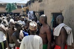 Nigeria giải cứu hàng chục người bị bạo hành trong trường Hồi giáo