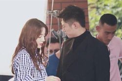 Cùng bị chụp lén hậu trường, Dương Tử thê thảm còn Địch Lệ Nhiệt Ba lại xinh đẹp thế này?