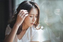 Phụ nữ khôn ngoan và phụ nữ nông cạn chỉ khác nhau ở những điểm sau