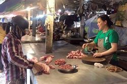 Giá lợn hơi tiếp tục tăng cao