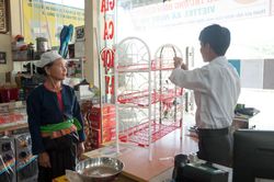 Hòa Bình: Sức hút từ mô hình điểm bán hàng Việt Nam với tên gọi 'Tự hào hàng Việt Nam'
