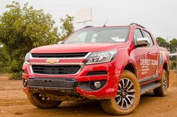 Isuzu D-Max giảm giá tới 120 triệu, vẫn đứng chót phân khúc bán tải