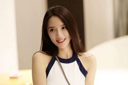 Siêu mẫu gợi cảm Ông Tử Hàm bị tố bán dâm xuyên quốc gia