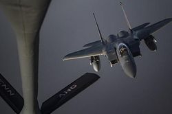 Mỹ điều F-15 và trực thăng Apace tới Syria 'dằn mặt' Thổ Nhĩ Kỳ