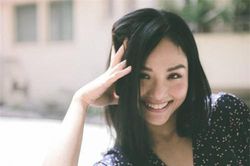 Miu Lê bất ngờ 'lột xác' hóa thành 'nàng thơ mộng mơ', nhá hàng trở lại với âm nhạc sau thời gian 'bặt vô âm tín'