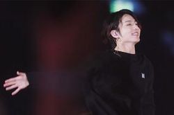 Jungkook (BTS) gây choáng khi lập kỉ lục với số lượng những fancam đạt hơn 1 triệu lượt xem