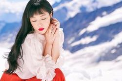 Cái chết đau lòng của Sulli: Tính nữ bị chèn ép khủng khiếp tại Hàn Quốc?