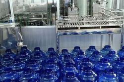 Tăng cường quản lý nước đóng chai, đóng bình tránh tăng giá bất hợp lý