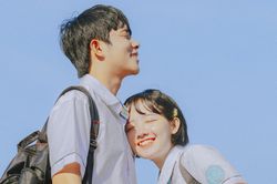 Bộ ảnh 'Năm ấy tôi từng theo đuổi em' gợi nhớ thời thanh xuân