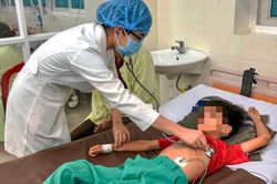 Nhiều ca mắc bệnh bạch hầu phải nhập viện ở Quảng Ngãi