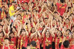Tuyển Việt Nam 'bước qua lời nguyền'