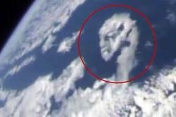 Dân mạng thế giới 'phát cuồng' khi ảnh vệ tinh NASA phát hiện điều này trên bầu khí quyển