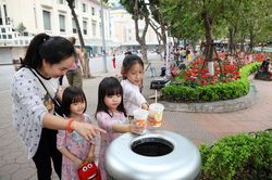 Muốn nêu gương, người lớn phải tự sửa mình!