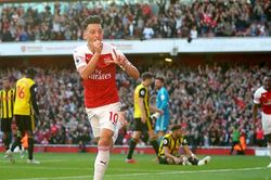 Sinh nhật cuối cùng của Oezil ở Arsenal?
