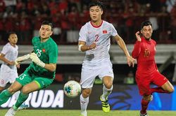 Văn Lâm tập luyện ngay khi từ tuyển Việt Nam về Muangthong