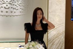 Song Hye Kyo gây tranh cãi khi dự sự kiện giữa đám tang của Sulli