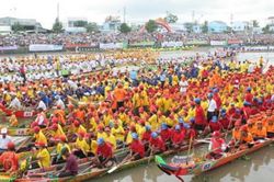 60 đội tham gia Giải đua ghe ngo khu vực ĐBSCL