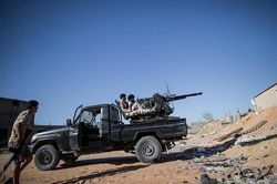 Libya: GNA điều máy bay chiến đấu liên tục không kích gần Thủ đô Tripoli