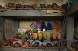 Những đứa trẻ bị bỏ tù không qua xét xử vì ăn trộm ở Madagascar