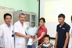 Bệnh nhân thời gian sống tính bằng phút hồi phục sau 10 tháng ghép phổi