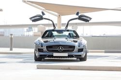 Siêu xe Mercedes-Benz 'bỏ xó' 5 năm, rao bán gần 10 tỷ đồng
