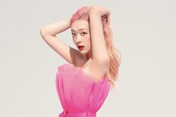 Đẳng cấp Sulli - đẹp bất chấp dư luận, tạo ra chuẩn mực mới ở Hàn Quốc