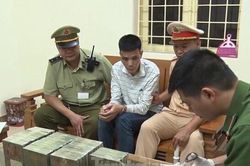 Dùng ô tô hạng sang vận chuyển 35 bánh heroin trị giá 7 tỷ đồng