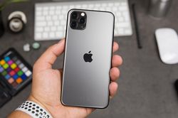 iPhone 11 giảm 5 triệu đồng, giá chạm đáy chơi sang quá rẻ