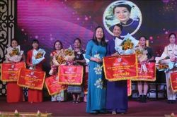 Chính trị - Xã hội Phụ nữ Lặng lẽ cống hiến